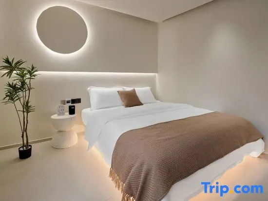 Floral Hotel·Xi like luxury wild hotel (Guling Scenic Area)