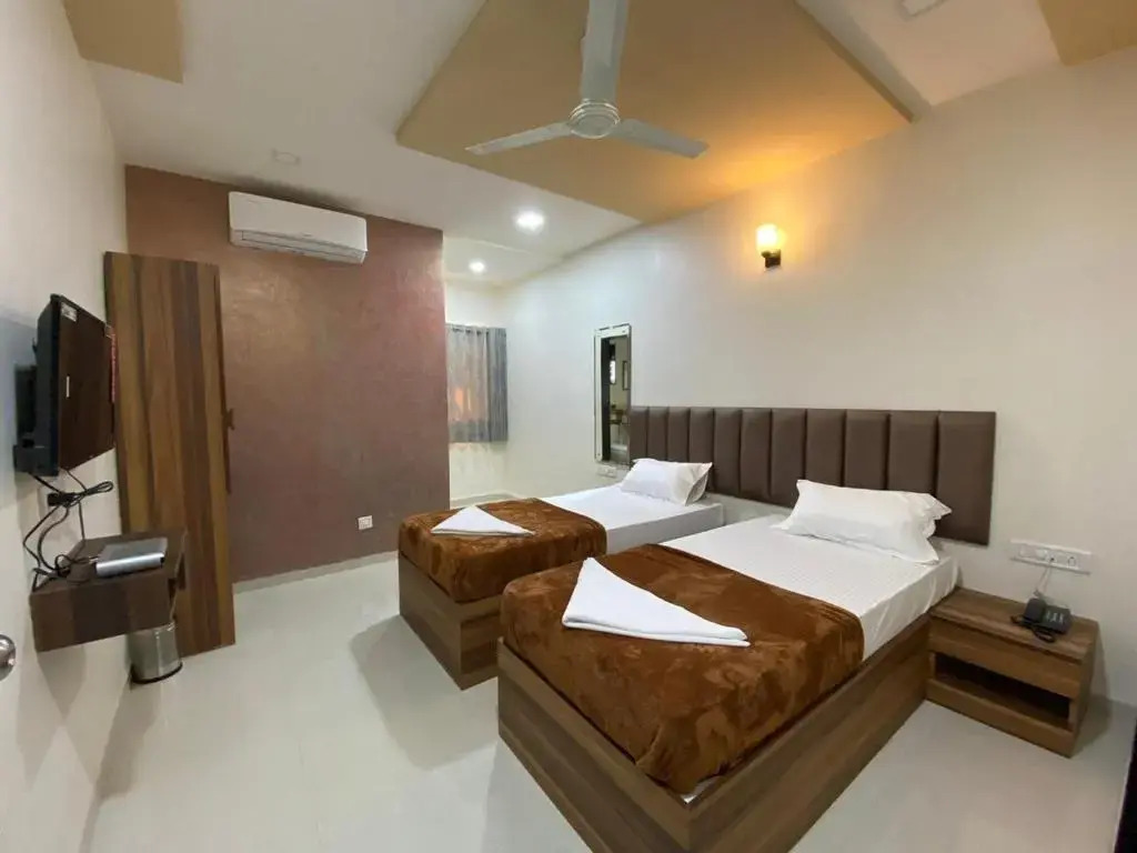 Hotel Divine