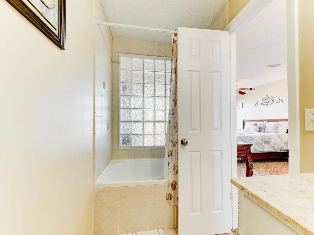 Surfside Six E, 2 Bedrooms, Ocean Front, Sleeps 6, Wireless Internet