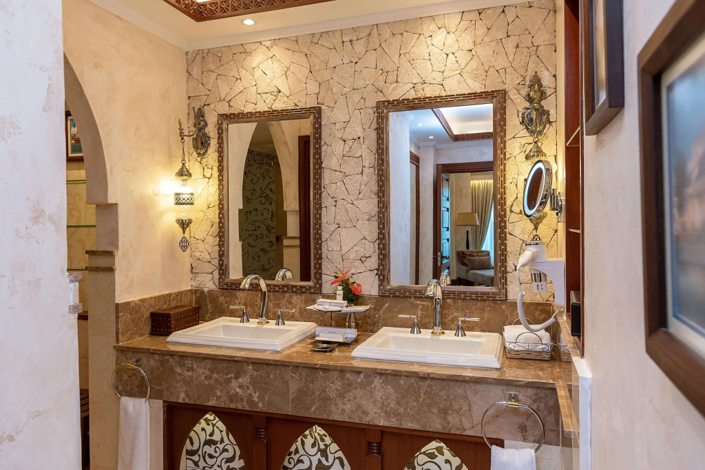 Отель Nairobi Serena