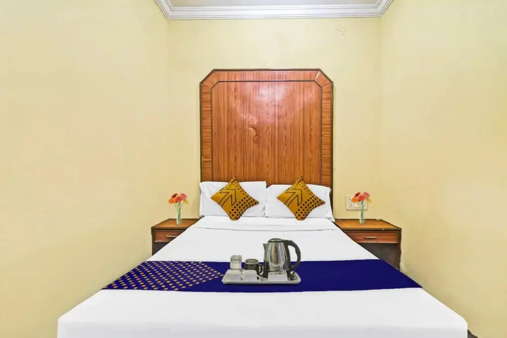 SPOT ON 78138 New Hi-tech Lodge