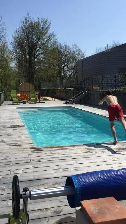 La Tour Hexagonale for 2 with shared pool
