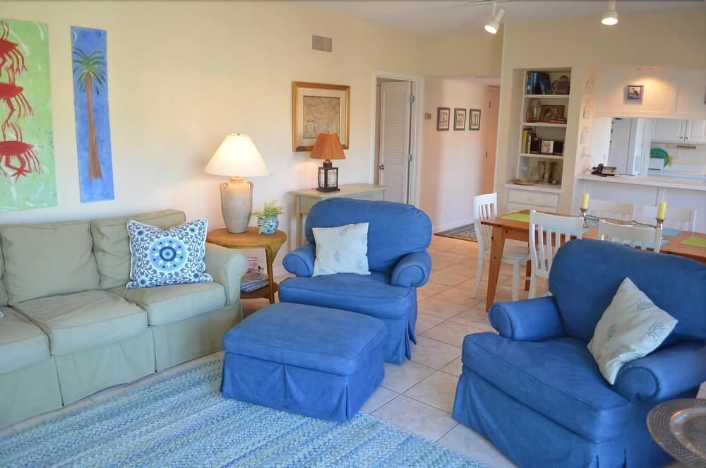 PPV F-3 - 2 Br Condo