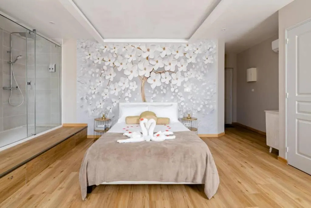 Studio Love room Spa Baignoire double La Ciotat Centre port