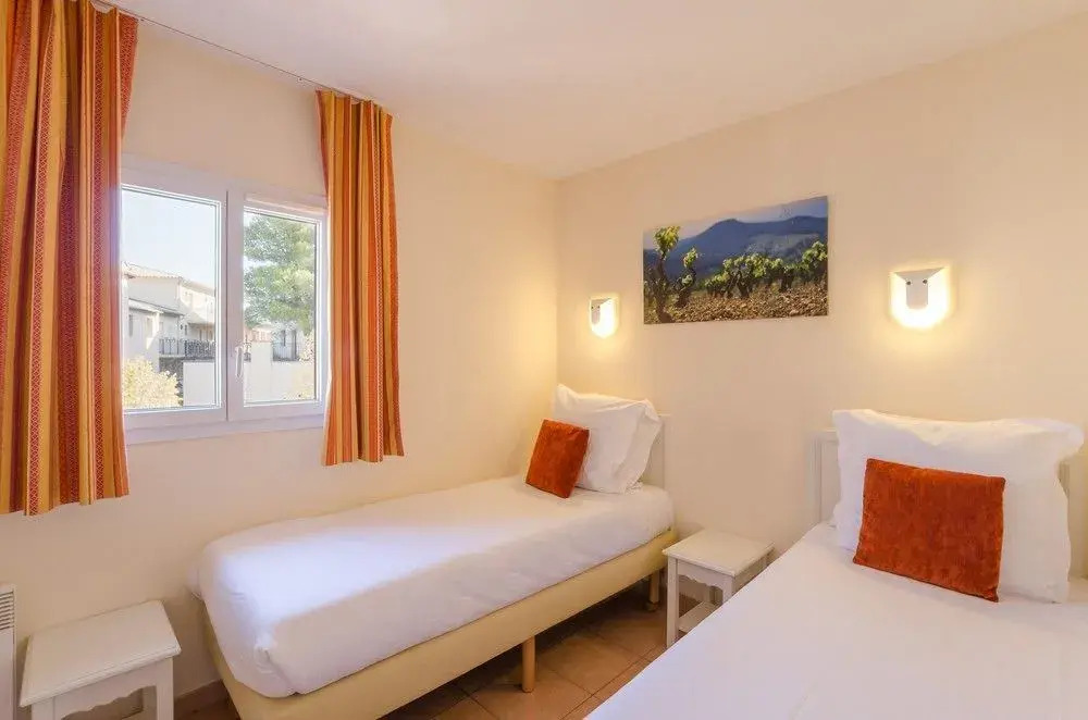 Pierre & Vacances Hotel Du Golf De Pont Royal En Provence