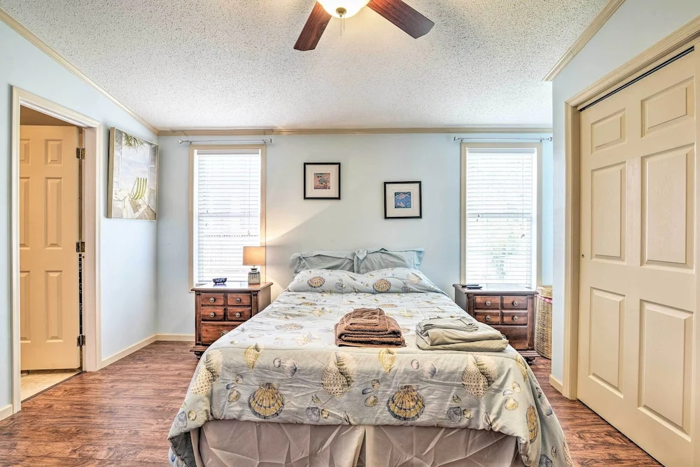 Surfside Beach Home w/ Resort Perks: Walk to Beach