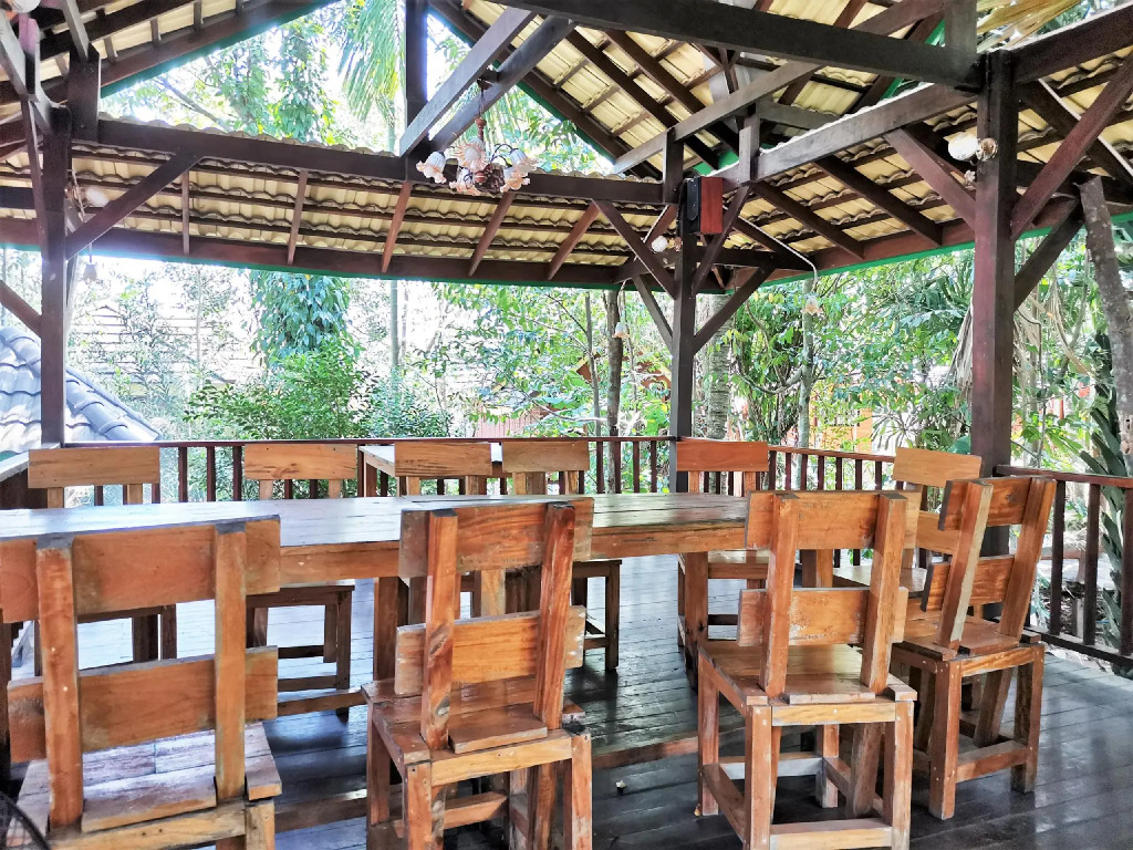 OYO 604 Ruen Mai Horm Resort