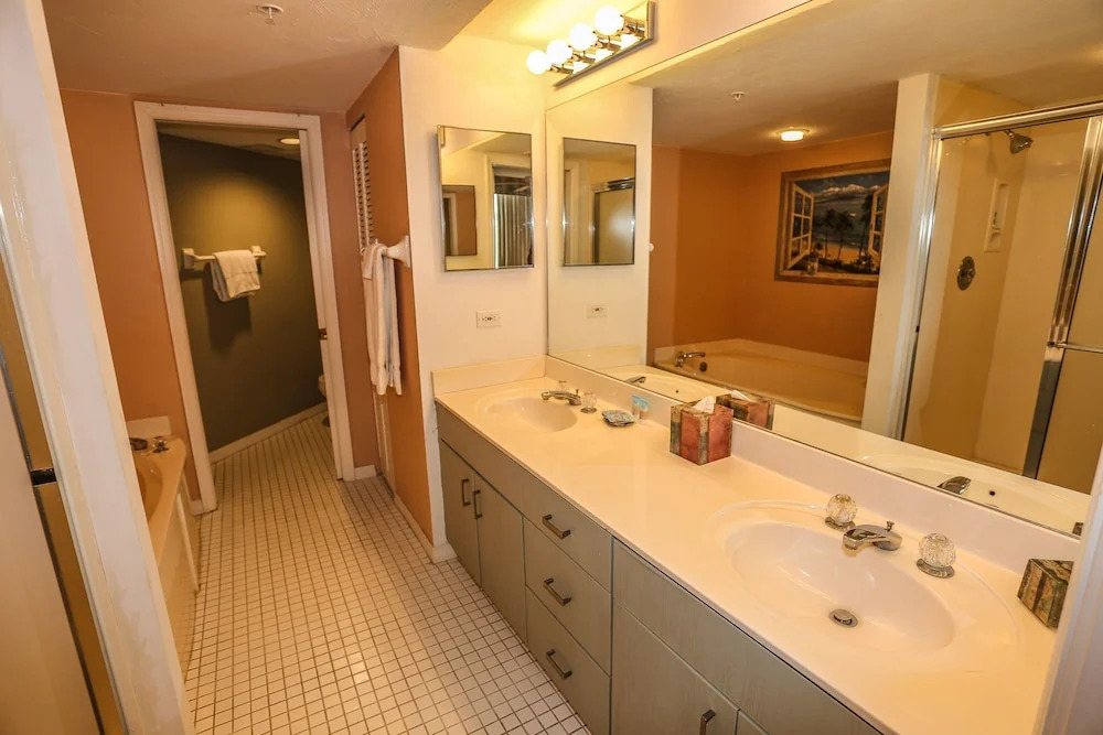 Ocean Harbor 102A