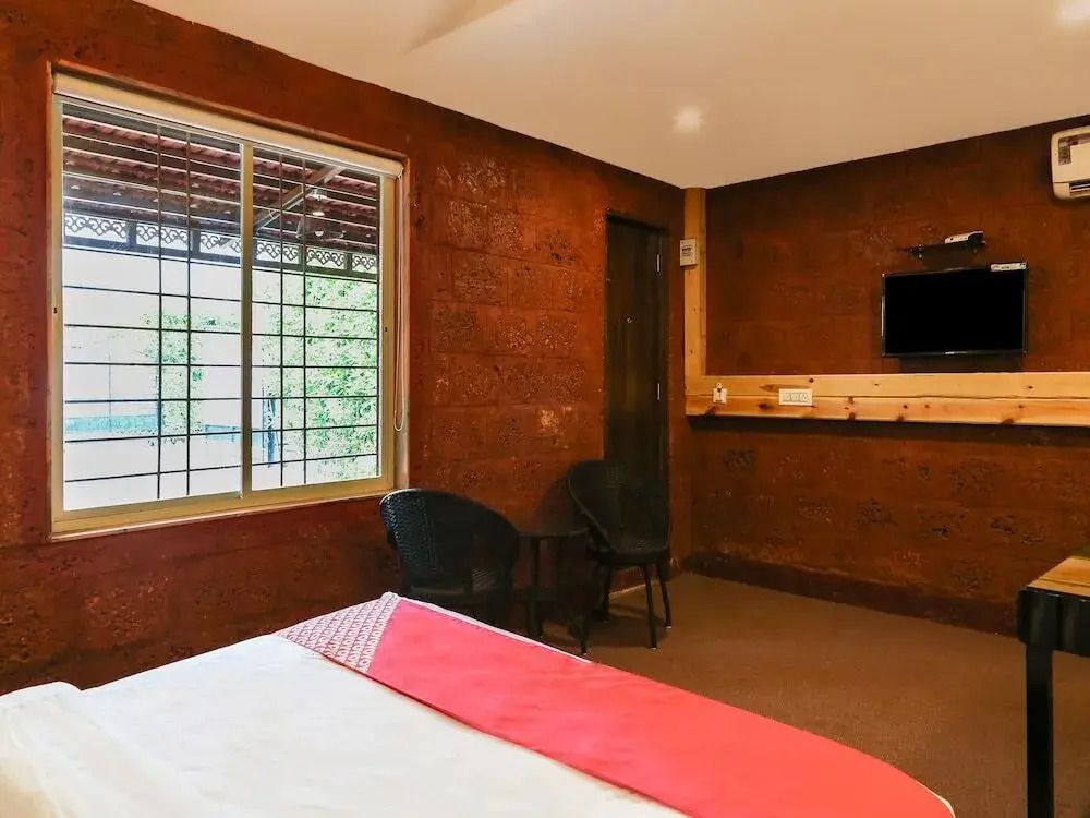 Raj Palace By OYO Rooms