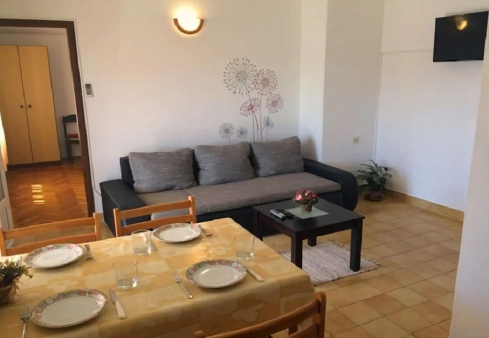 Apartments Ognjen