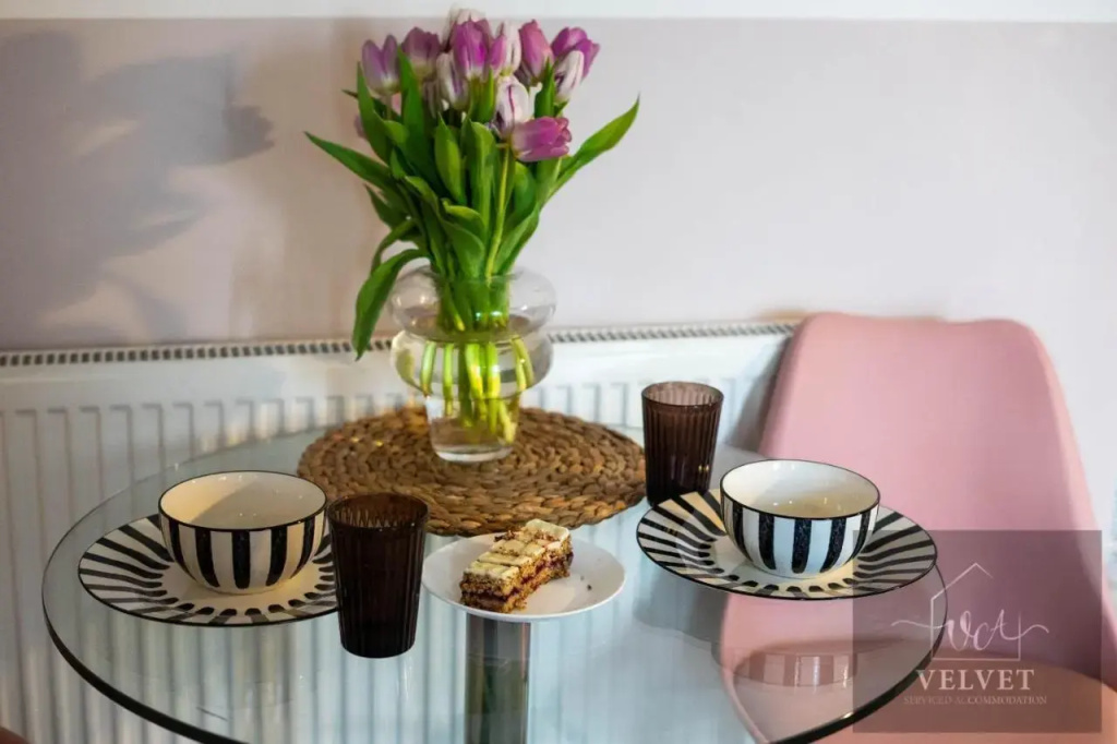 1 Bed House , Free Wifi,Free Parking,Leasure,Business