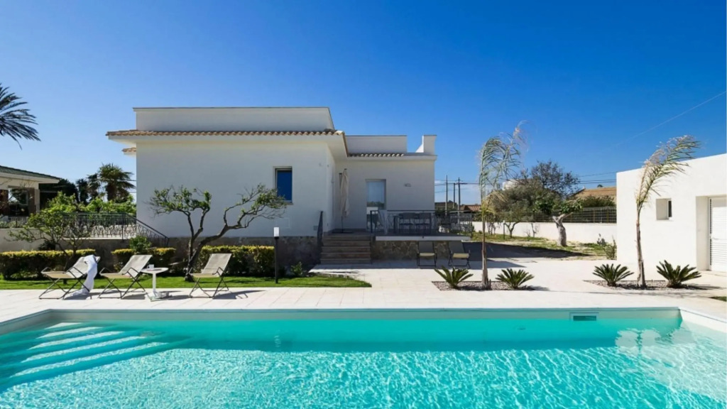 Beautiful villa with pool and airco-VILLA PAVONE