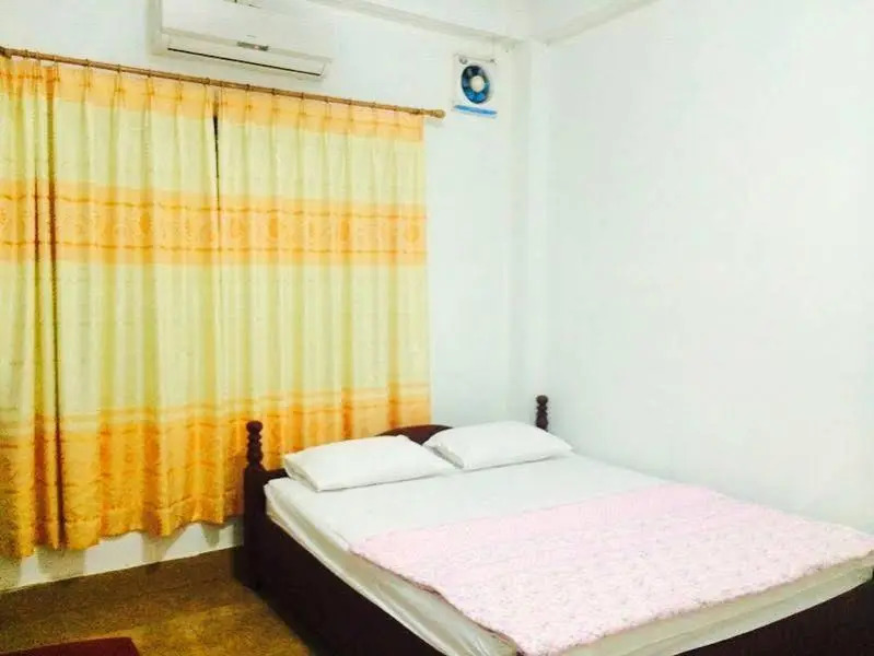 Khamphouphet Hotel