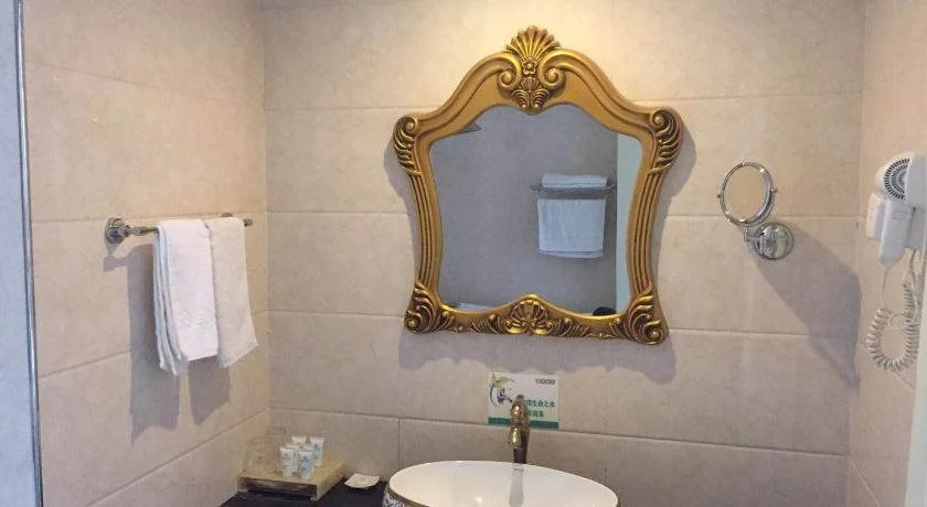 Dunhuang Longfeng Hotel