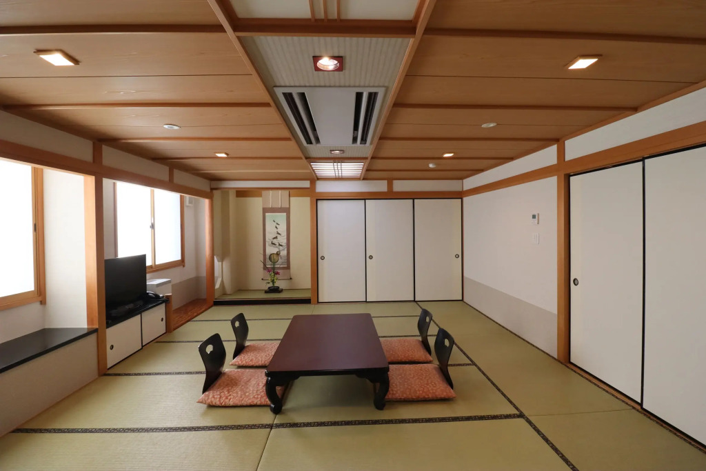 Nagoya Katei Miyoshi