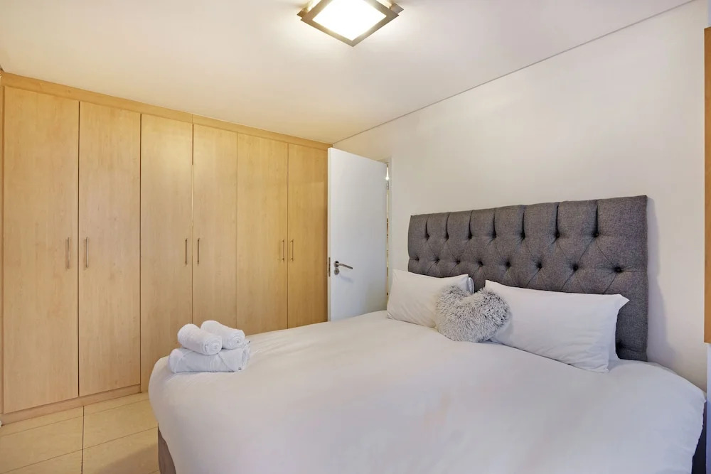 Fountain Suite 906