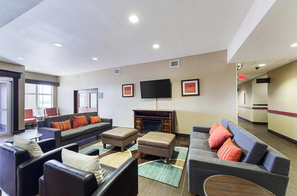 Comfort Inn & Suites Lakeside
