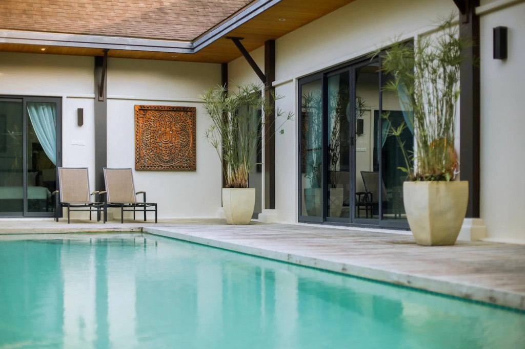 Two Villas Holiday: Oriental Style Nai Harn Beach
