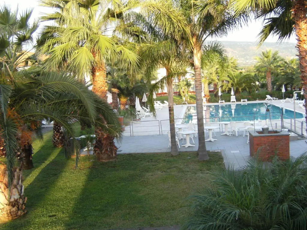 Kings House Hotel Resort