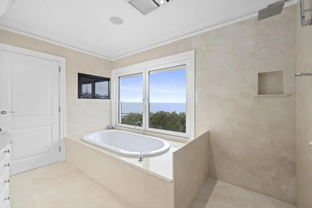 Solitary Views at Sapphire