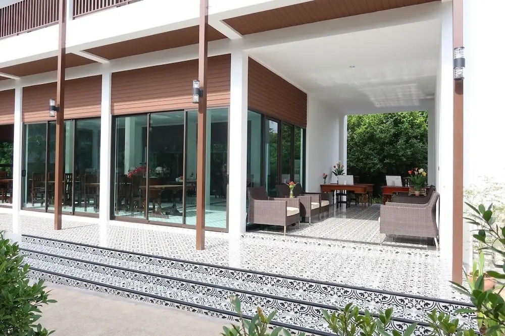 Cheonan B Hotel