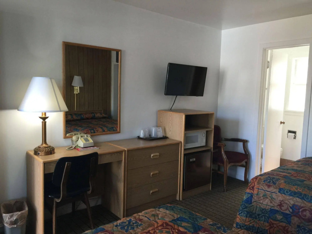 Mid Town Motel