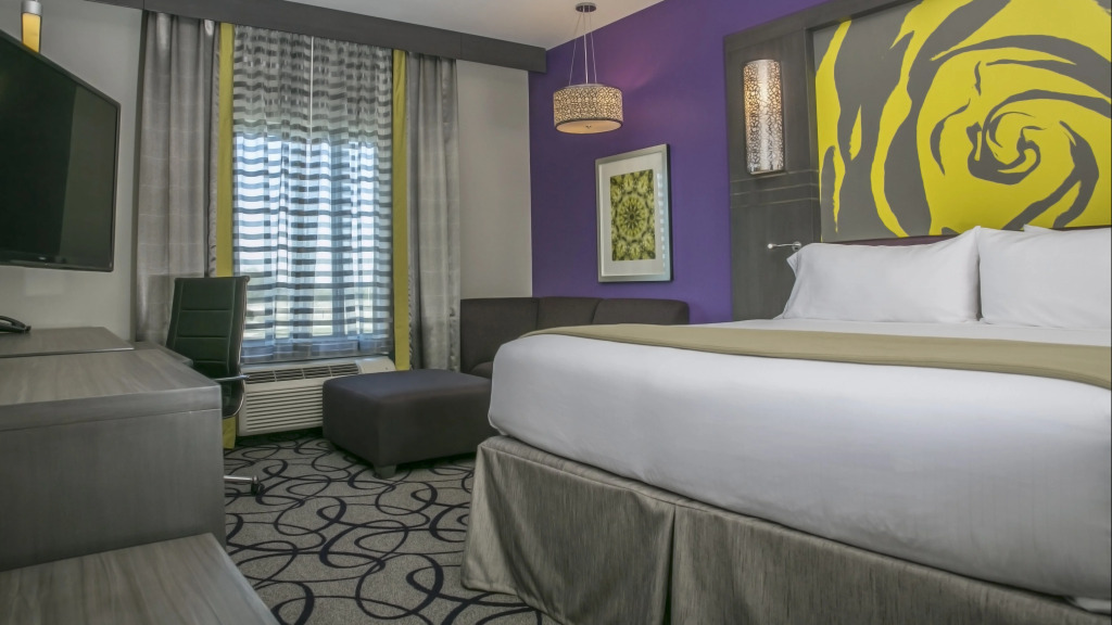 Holiday Inn Express & Suites Garland E - Lake Hubbard I30 by IHG