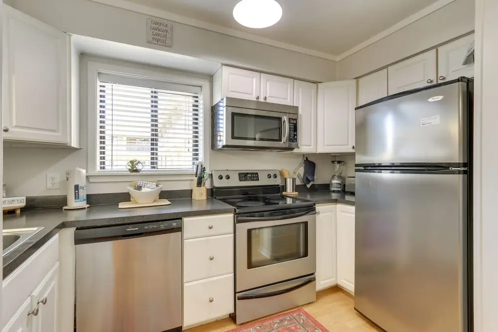 Hilton Head Resort Condo w/ 4 Pools: Walk to Beach