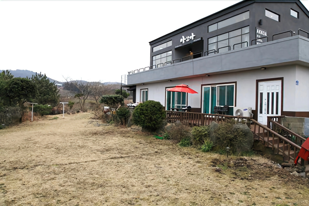 Jeju Akkoa Pension