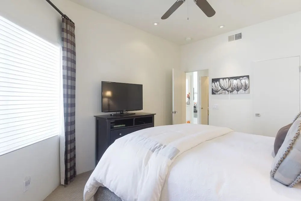 Designer Palm Springs Condo by RedAwning