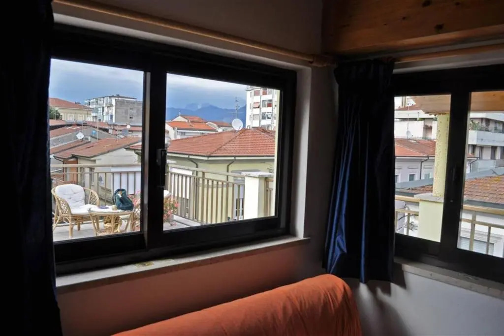 ALTIDO Apt for 8 with huge terrace in Old town of Viareggio