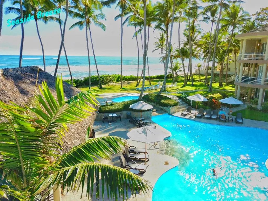3BR Stunning penthouse / Beach front