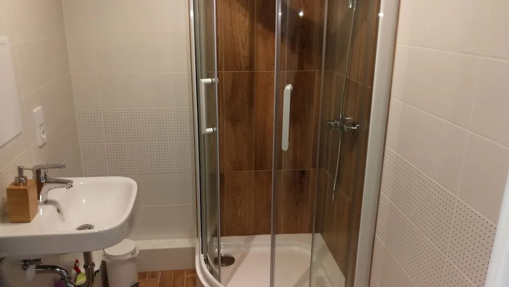 Labo Apartment Metro Plocka