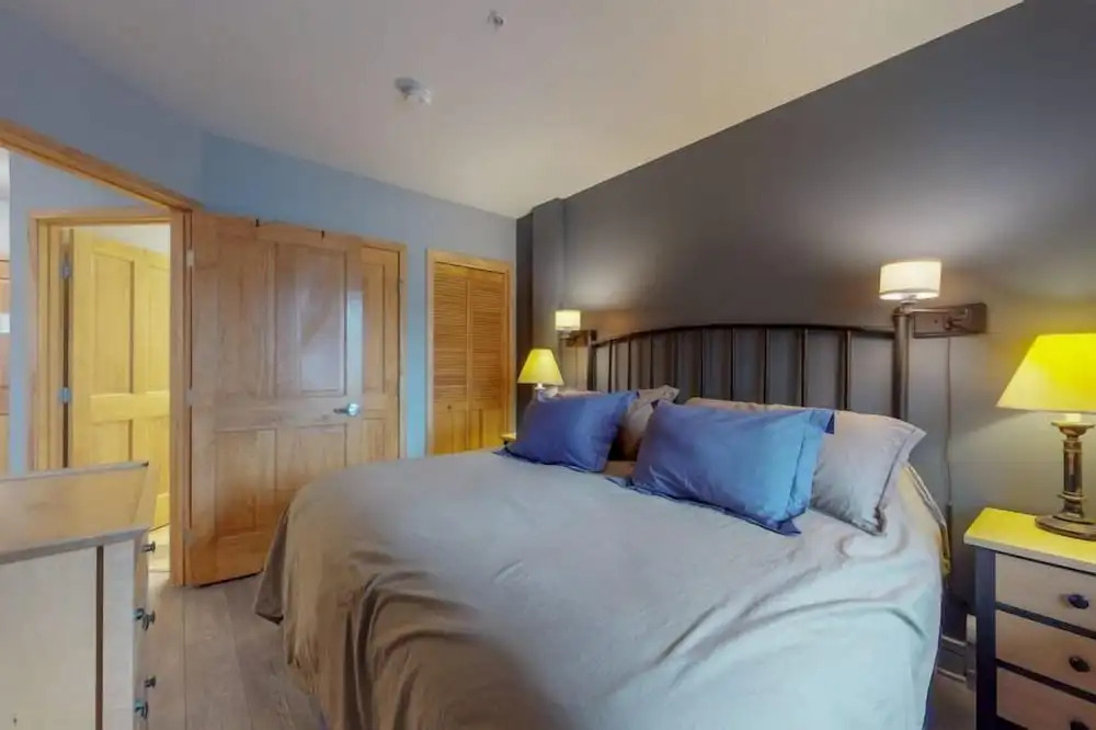 1 Bedroom Mountain Condo In River Run Village With Expansive Mountain Views And Walking Distance To Ski Slopes