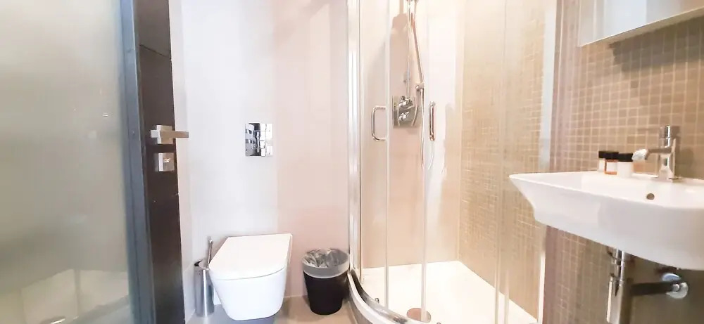 Two Bed Serviced Apt in Old Street