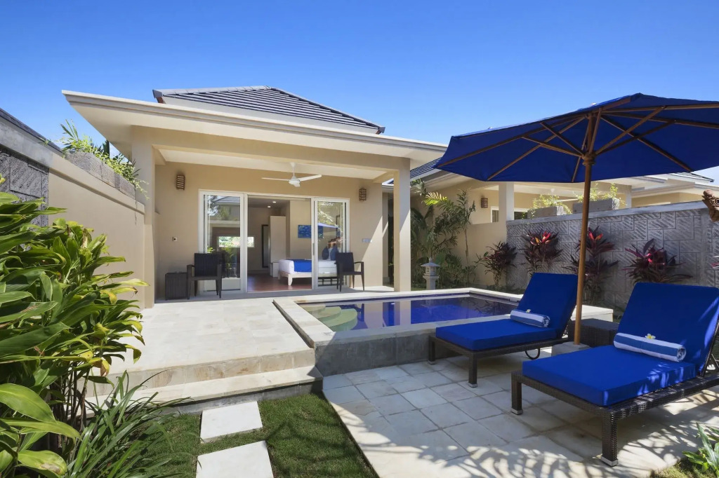Lovina Beachhouse Villas