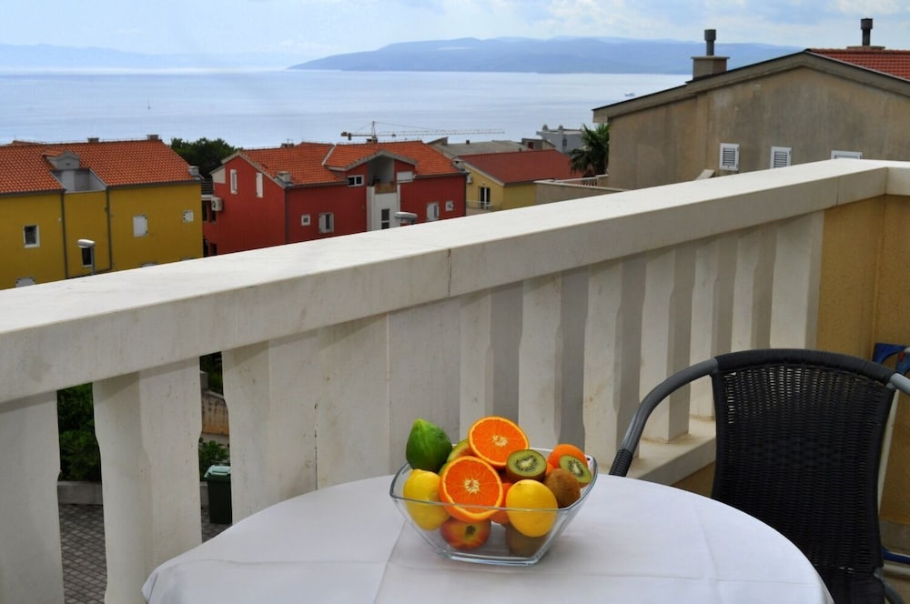 Apartments Ivi
