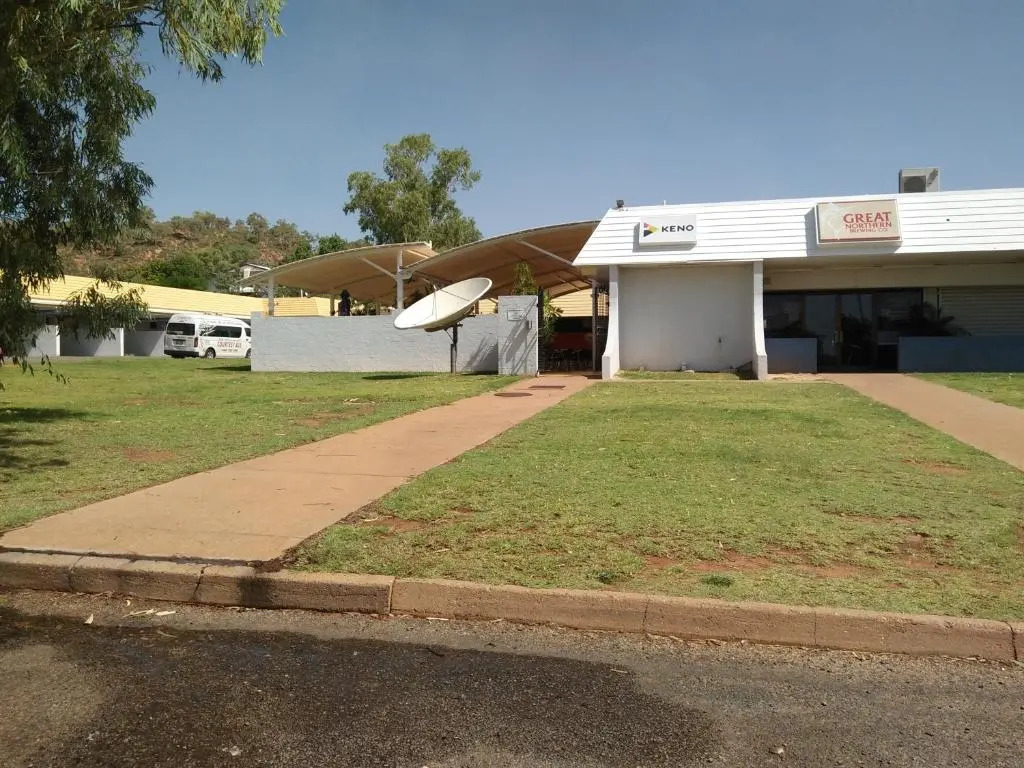 Overlander Hotel