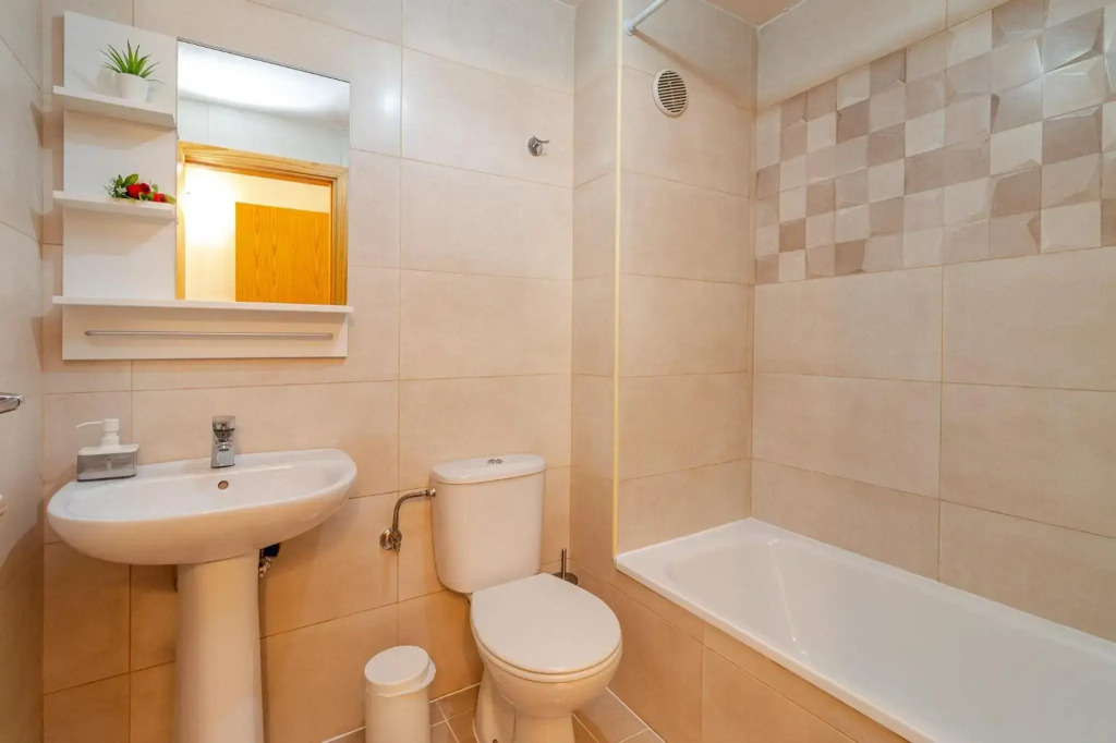 Flatguest Trebolina - 3Bdr - FastWiFi - Parking