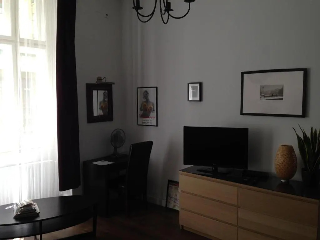Private Apartment Centertown