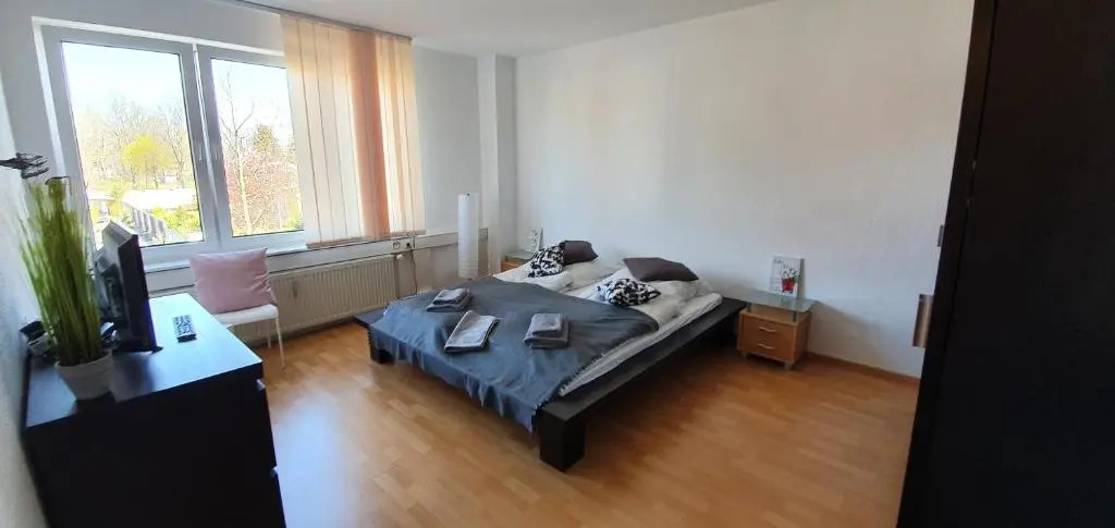 FC-Apartmenthaus Falkensee mit großem Garten und PKW Stellflächen