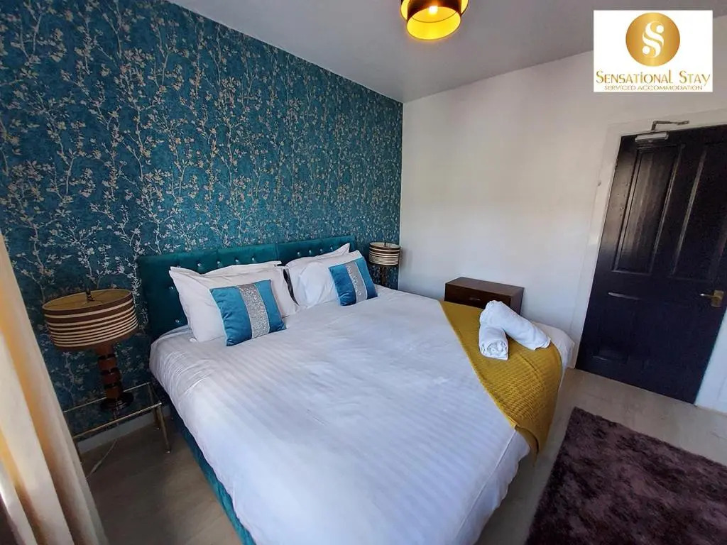 4 Bedroom Apt at Sensational Stay Serviced Accommodation Aberdeen - Roslin Street