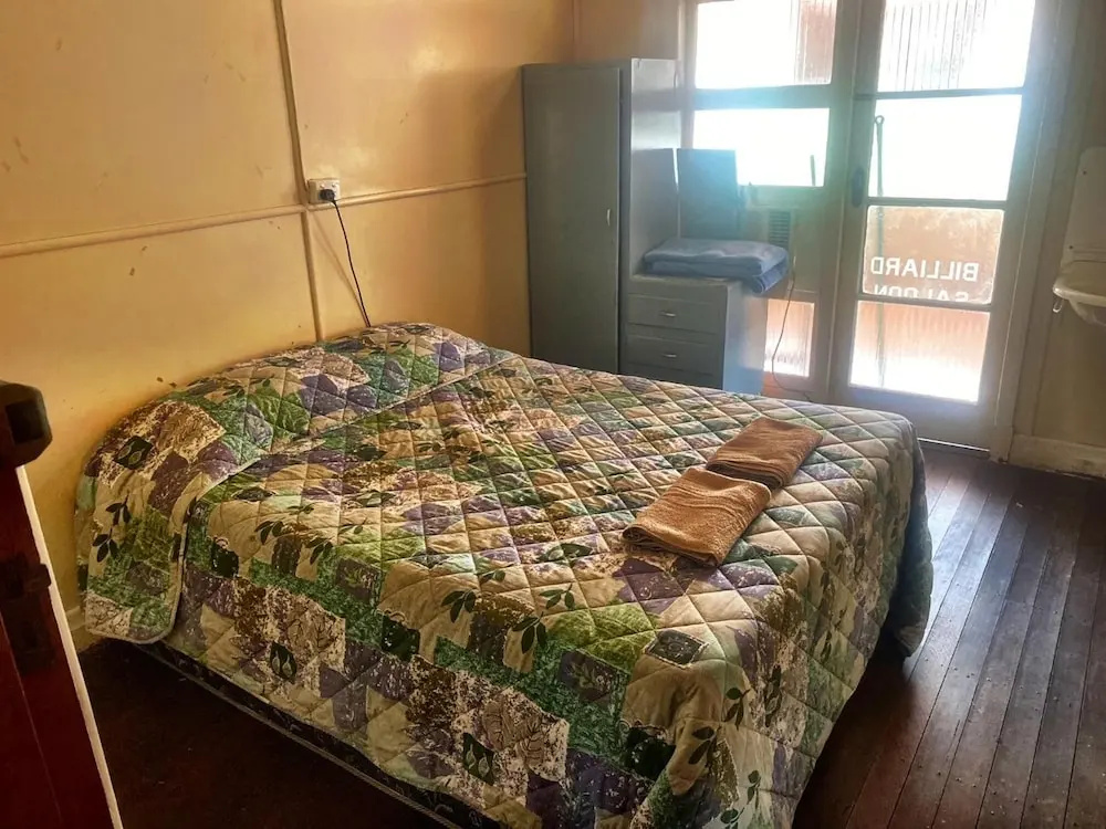 Royal Carrangarra Hotel