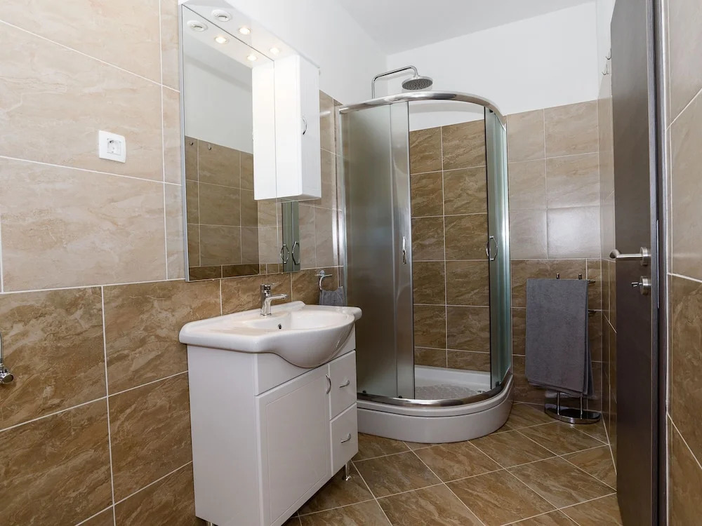 Cozy Holiday Home in Šorici With Pool