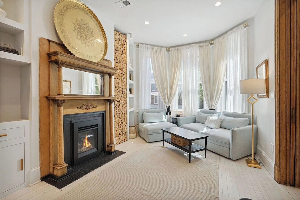 Boho Bliss Bloomingdale Plus Parking