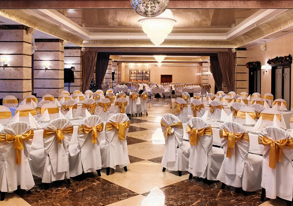 Отель Украина