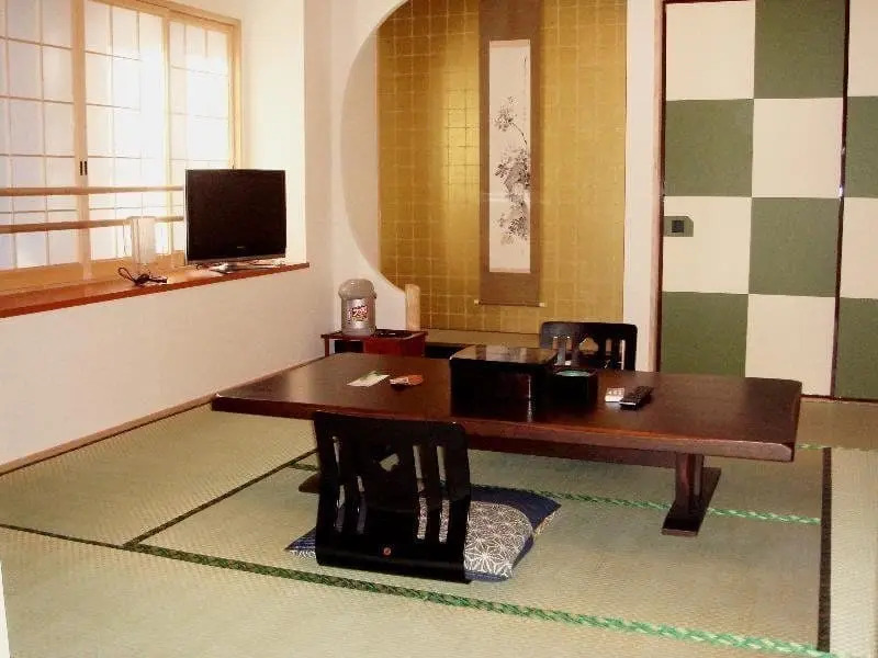Yamamomiji
