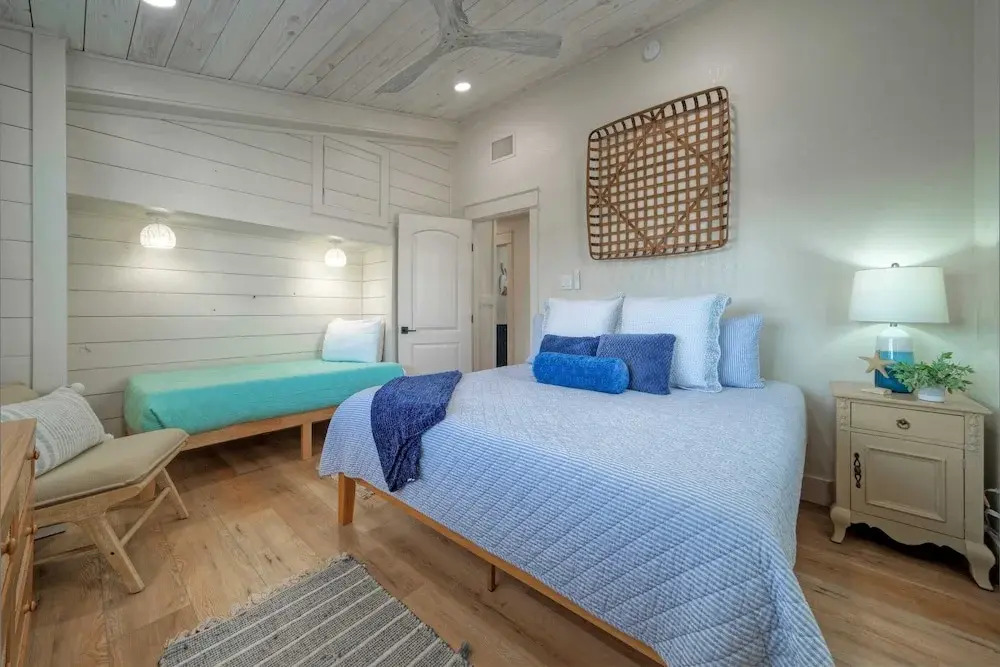 Seaglass Landing Private Pool, Cabana, & Near Port Aransas Beaches