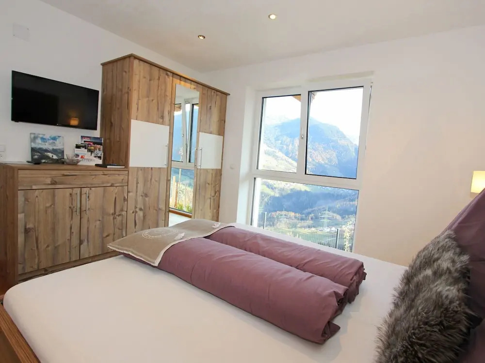 Valley-view Apartment With Garden in Wenns