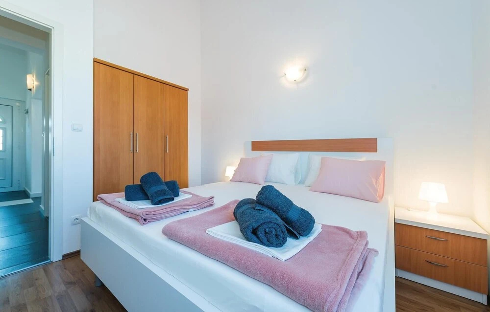 Amazing Home in Vodice With Wifi, 3 Bedrooms and Sauna